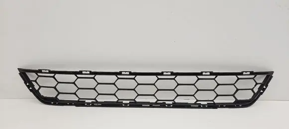 Volvo V40 Front bumper lower grill 31290945