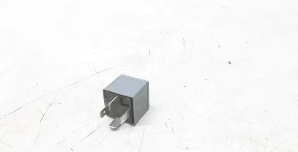 Audi A4 S4 B6 8E 8H Other relay 8D0951253A