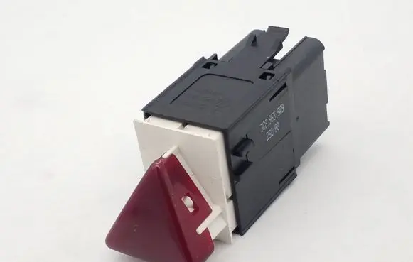Volkswagen PASSAT B6 Hazard light switch 3C8953509