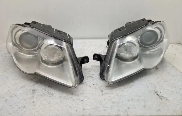 Volkswagen PASSAT B6 Headlight/headlamp