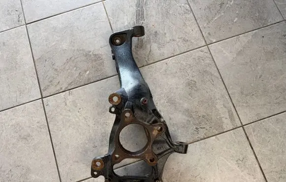Ford Ranger IV Front wheel hub MB3C3K170