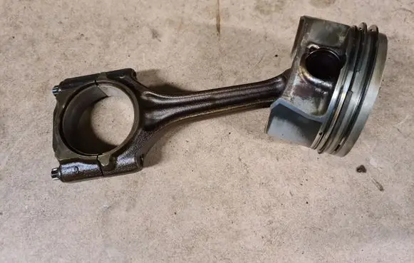 Audi A6 S6 C6 4F Piston with connecting rod 06DD
