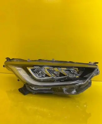 Toyota Yaris Headlight/headlamp K0-8
