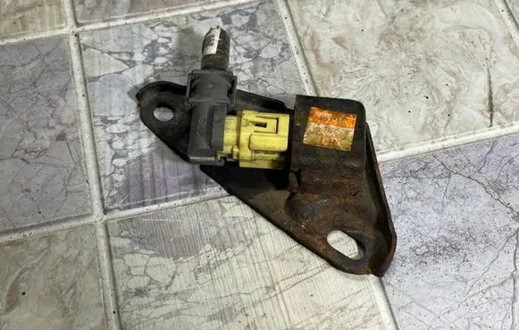 Toyota Prius (XW20) Airbag deployment crash/impact sensor 8917447040