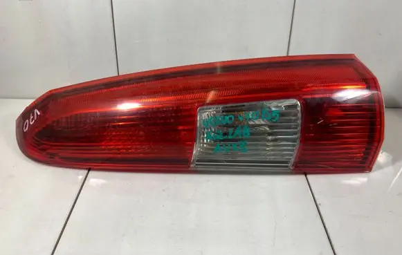 Volvo V70 Rear/tail lights 9154494