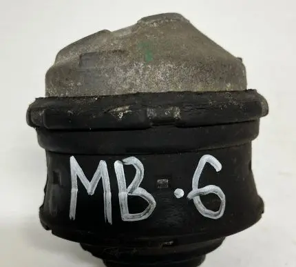 Mercedes-Benz C W203 Engine mount bracket 2102400617