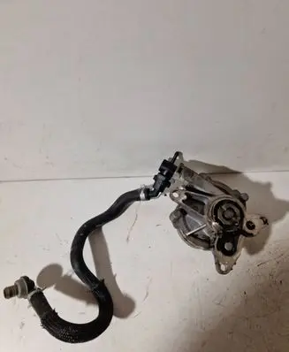 Nissan Qashqai Vacuum pump 146503760R 0180687 071016