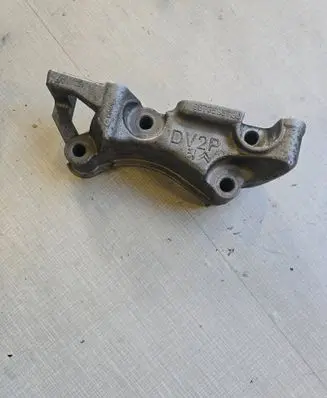 Citroen C4 Grand Picasso Engine mounting bracket 9673585780