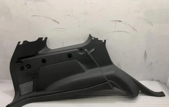 Jeep Grand Cherokee (WK) Trunk/boot side trim panel