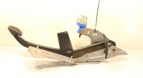 Ford Focus Clutch pedal 