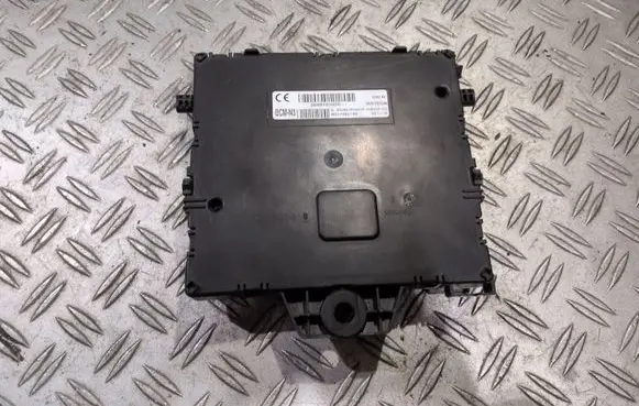 Renault Master III Comfort/convenience module 284B18392R NS11862180