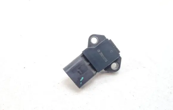 Volkswagen PASSAT B8 Air pressure sensor 04C906051