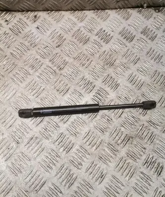 Audi A4 S4 B5 8D Tailgate/trunk strut/damper