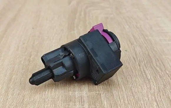 Brake pedal sensor switch