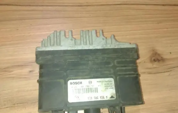 Volkswagen Polo II 86C 2F Engine control unit/module 030906026m