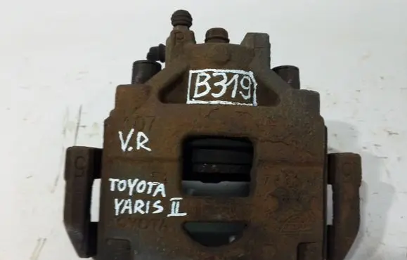 Toyota Yaris Front brake caliper 7E3
