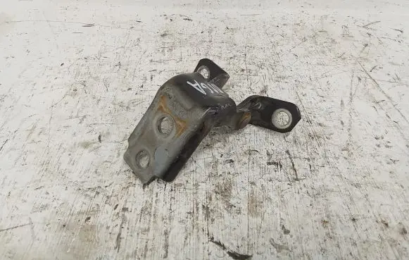 Mazda 3 III Rear door lower hinge