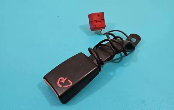 Volkswagen Fox Front seatbelt 5Z0857755 IMPRK1367811