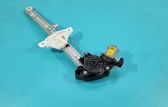 Rear door window regulator with motor