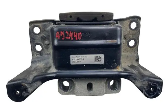 Volkswagen Golf VII Engine mount bracket 5Q0199555Q