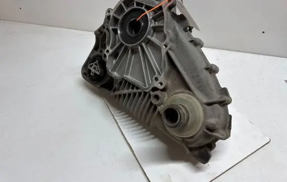 BMW X5 E70 Gearbox transfer box case 7574777 7045302 ATC700