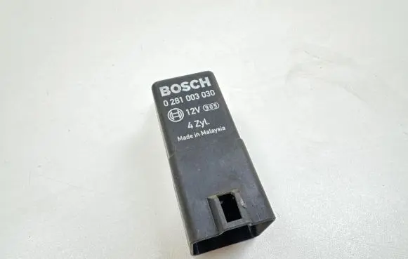 Honda Civic Glow plug pre-heat relay 0281003030