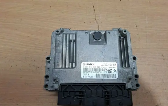 Peugeot 207 Engine control unit/module 9674244680