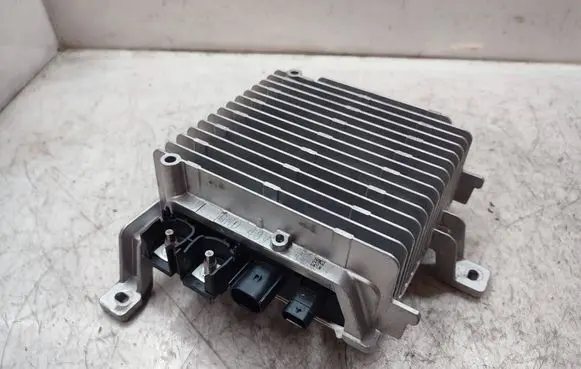 Seat Leon IV Voltage converter inverter 5QS959682D