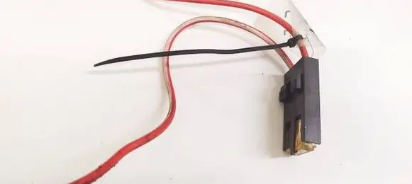 Volkswagen PASSAT B4 Fuse 3A0937501A