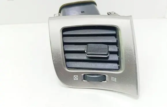 Toyota Avensis Verso Dashboard side air vent grill/cover trim 5566044080