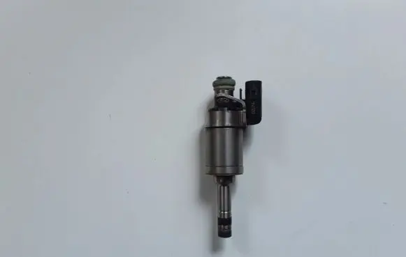 Ford Focus Fuel injector 0261500221