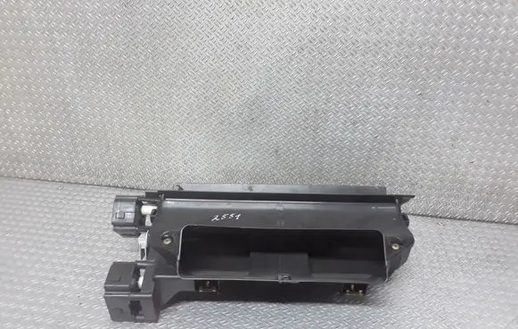 Volkswagen Phaeton Electric throttle body valve 3D1819509A