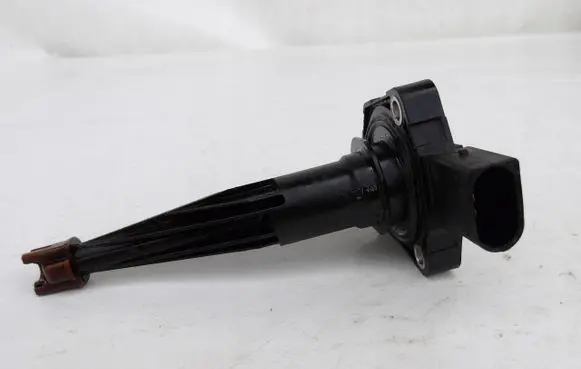 BMW 1 F20 F21 Oil level sensor 8608781