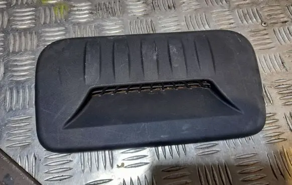 Chrysler Pacifica Rear air vent grill 5SR68DX9AE