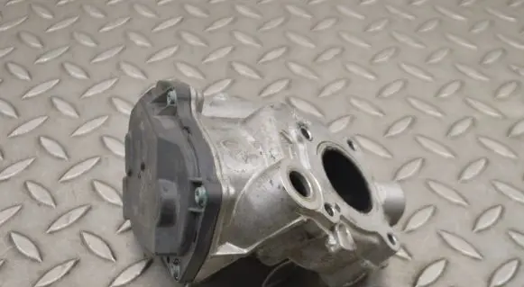 Mercedes-Benz E W212 EGR valve A6511400160