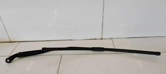 Ford Ka Front wiper blade arm B420D