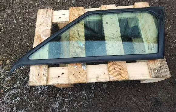 Mercedes-Benz Sprinter W906 Front vent window/glass (coupe) A9066711820