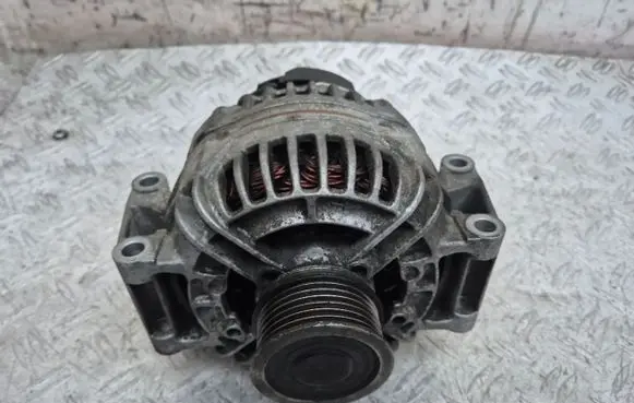 Seat Altea XL Generator/alternator 06B903016AB 0124525088