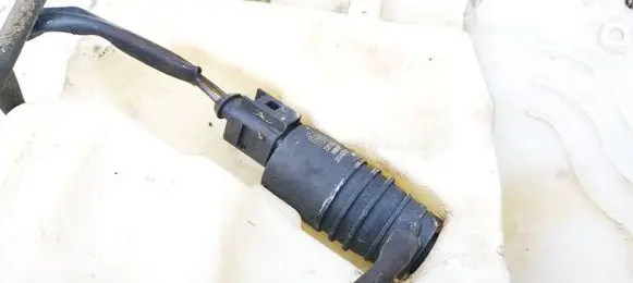 Ford Mondeo MK IV Windscreen/windshield washer pump