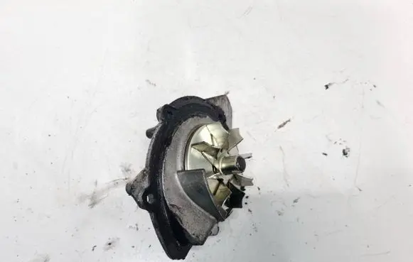 Peugeot 308 Water pump