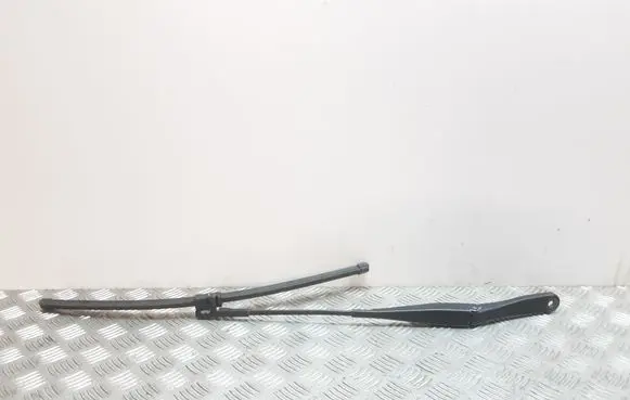 Opel Astra H Front wiper blade arm 13111219