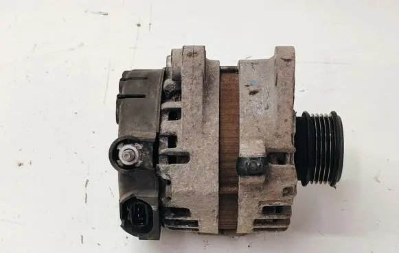 KIA Sportage Generator/alternator 373002A850