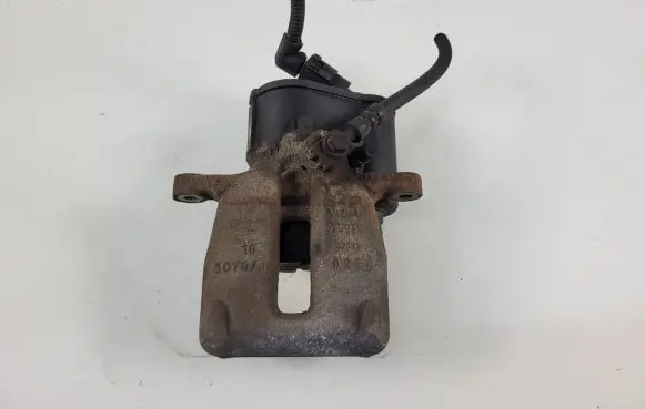 Volkswagen PASSAT CC Brake caliper pad carrier rear 