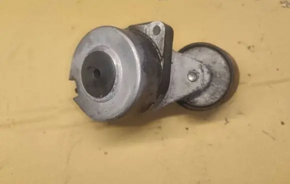 Honda Civic IX Alternator belt tensioner