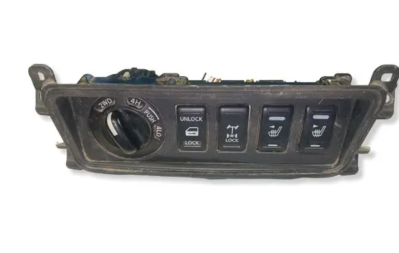 Nissan Navara D40 Differential lock switch F10K907