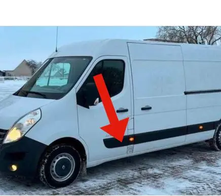 Renault Master III Front door trim (molding) 808210166R