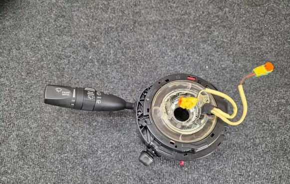 Maserati Levante Wiper turn signal indicator stalk/switch 670093947 5ZQ07DX9AC