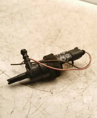 Audi A4 S4 B7 8E 8H Headlight washer pump 3B7955681 001016