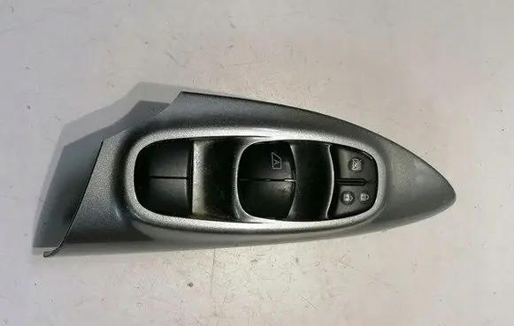 Nissan Juke I F15 Electric window control switch 254011KA0A