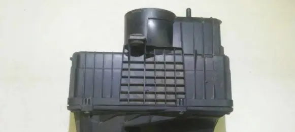 Peugeot 607 Air filter box 9648724680
